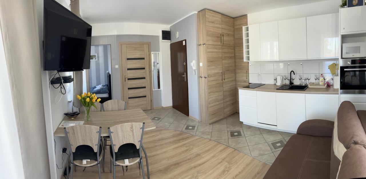 Apartament Z Duzym Balkonem Osiedle Zwyciezcow Polanica-Zdroj Exterior photo